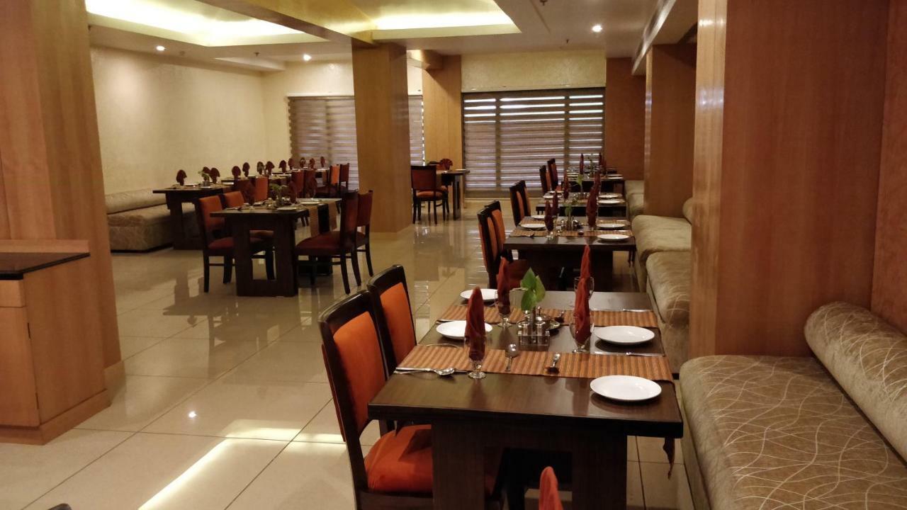 Hotel Hindusthan International, Varanasi Bagian luar foto