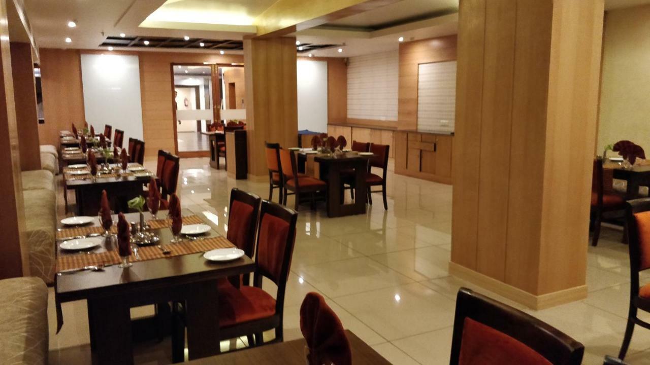 Hotel Hindusthan International, Varanasi Bagian luar foto